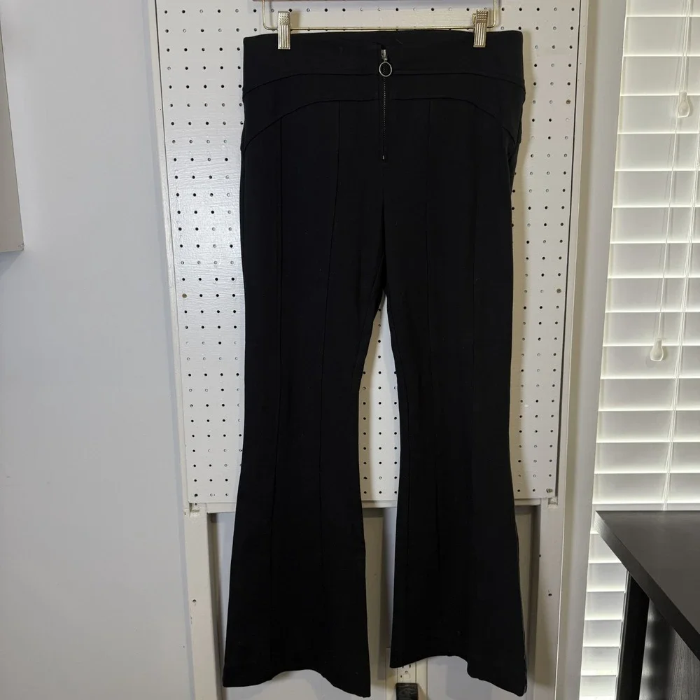 Free People Seamed Knit Wide Leg Flare‎ Pants Women's Size 6 Black Front Zip Fly